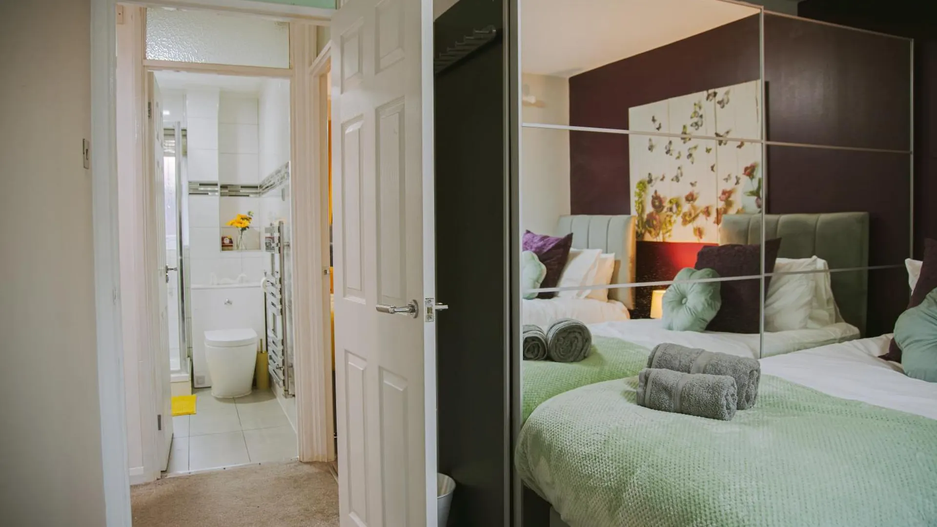 Lovely Three Bed At Tanglewood Hillingdon